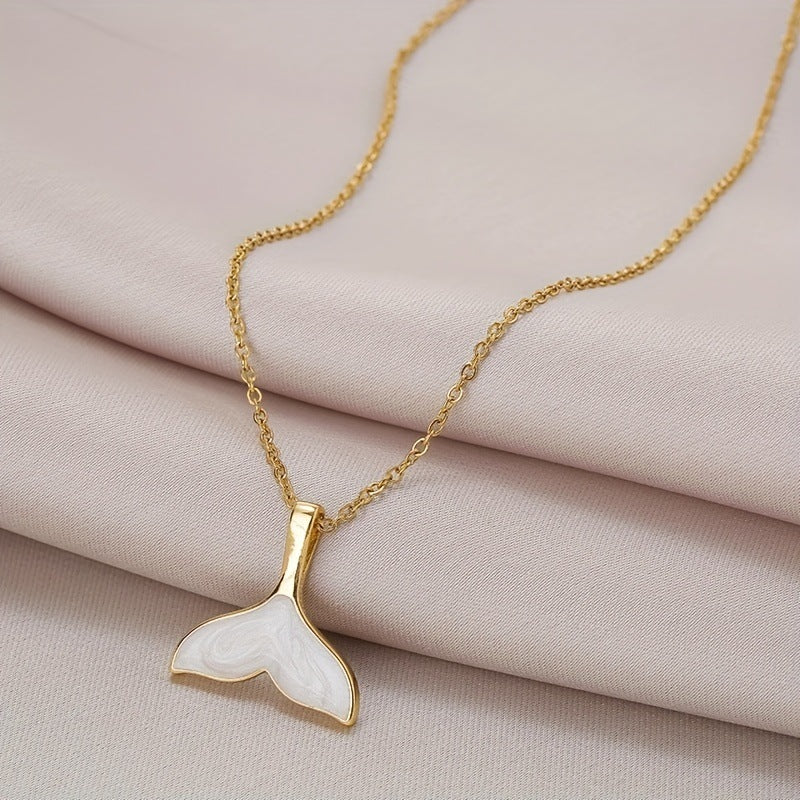 Fishtail charm and chain necklace