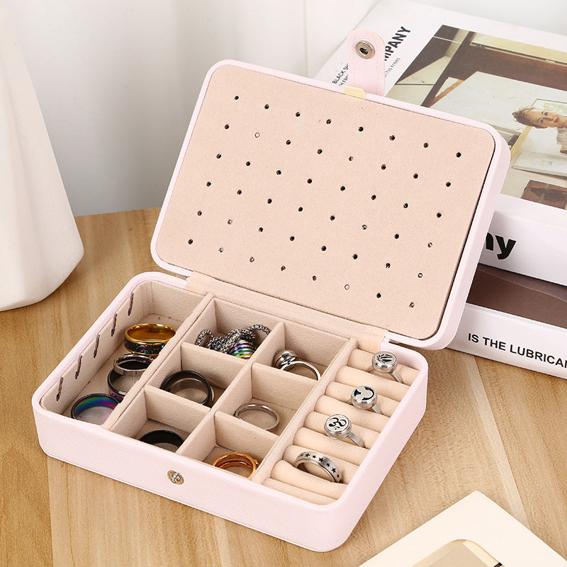 Leather portable jewelry box