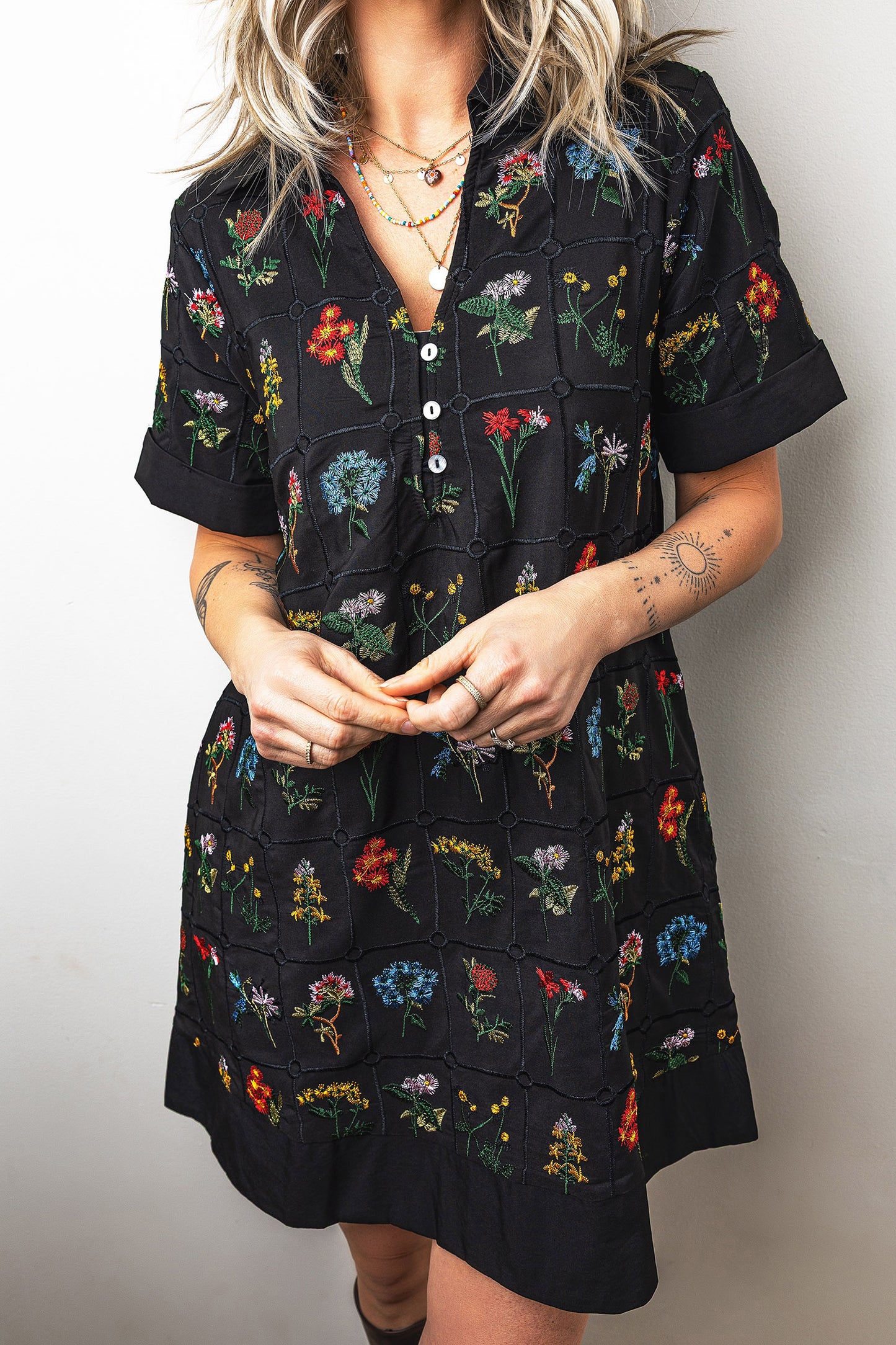 Black Floral Embroidered Shift Dress Short Sleeve Collar Vintage Mini Dress