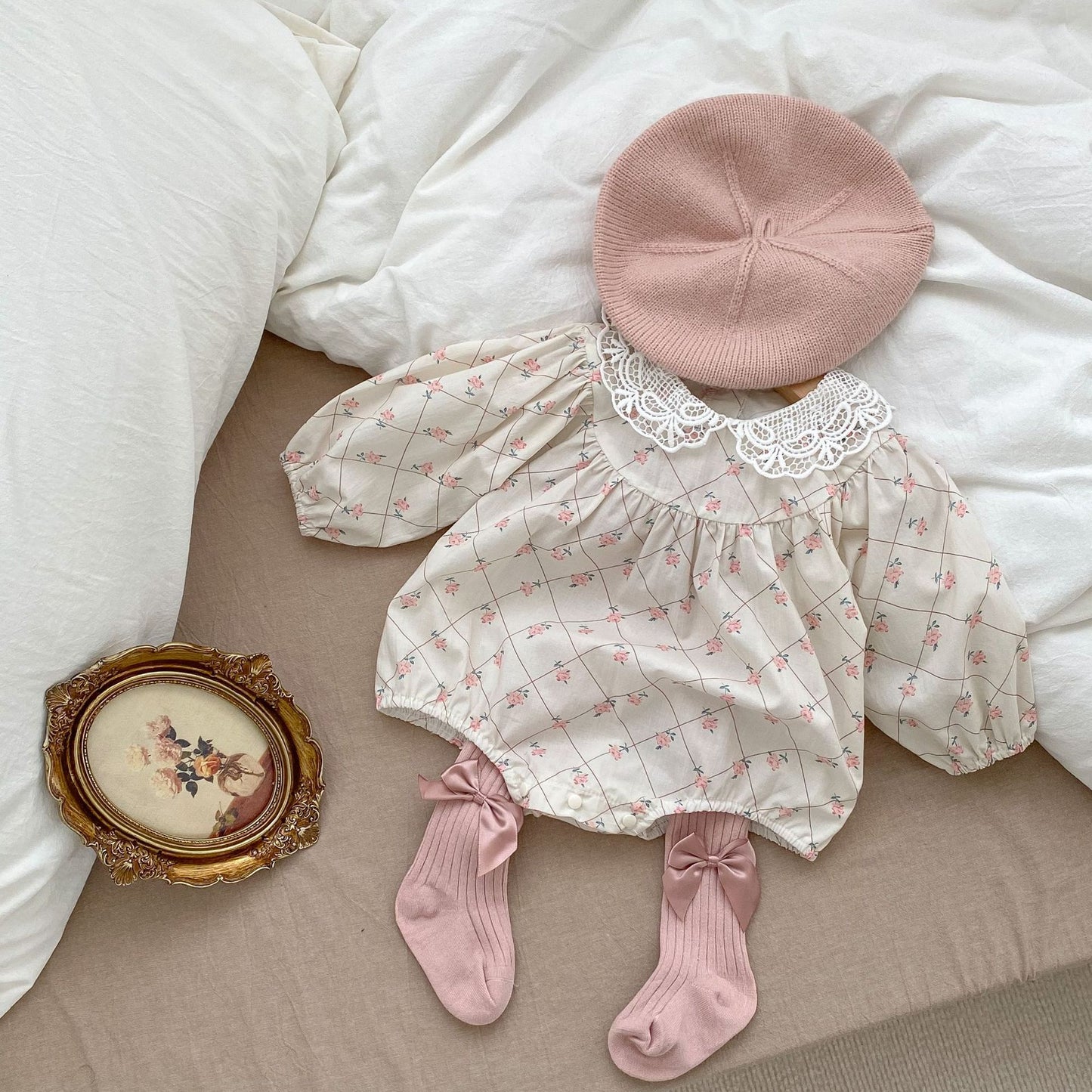 baby long sleeve bubble suit with lace collar