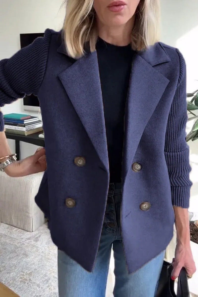 Elegant woolen tweed coat with ribbed knit sleeves