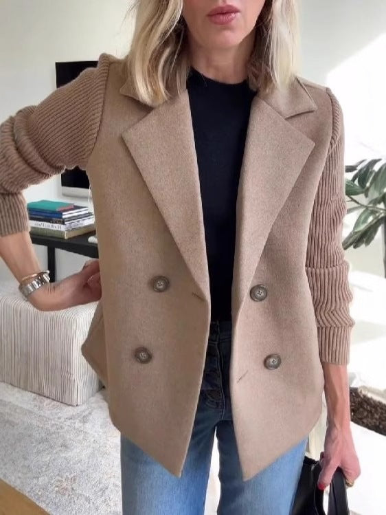 Elegant woolen tweed coat with ribbed knit sleeves