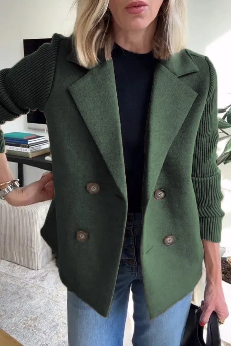 Elegant woolen tweed coat with ribbed knit sleeves