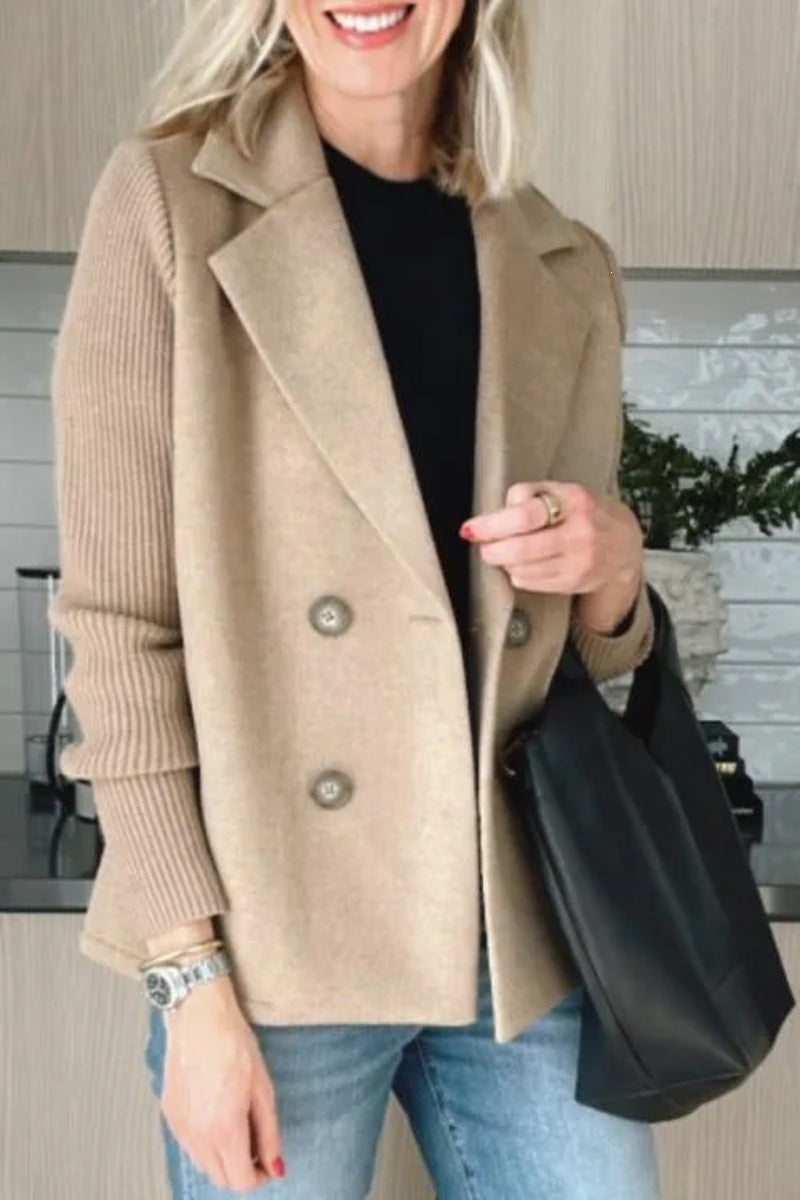 Elegant woolen tweed coat with ribbed knit sleeves