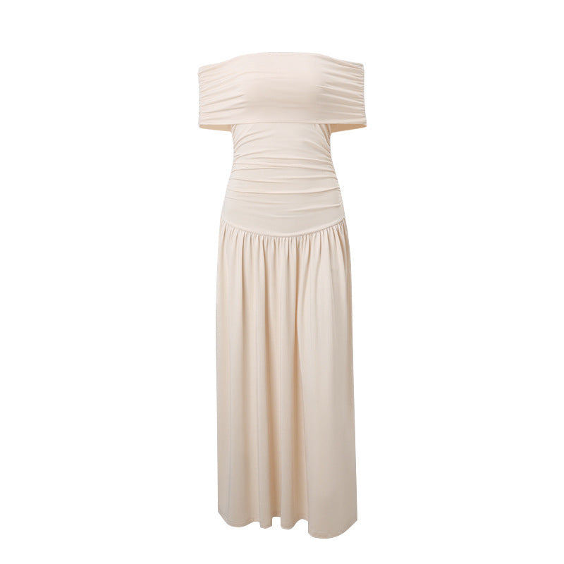 Women's elegant and fitted pleated strapless dress