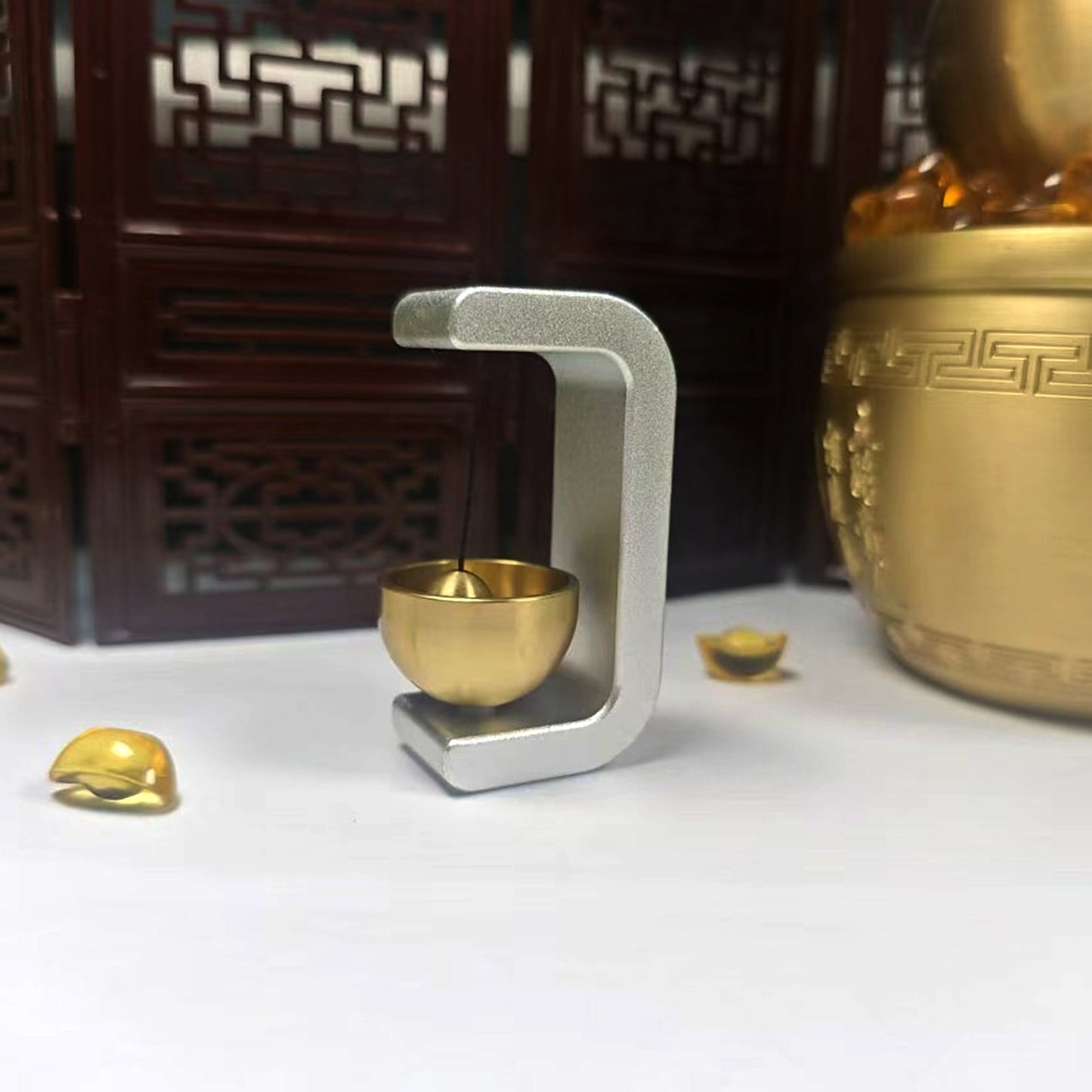 Suction doorbell wind chime