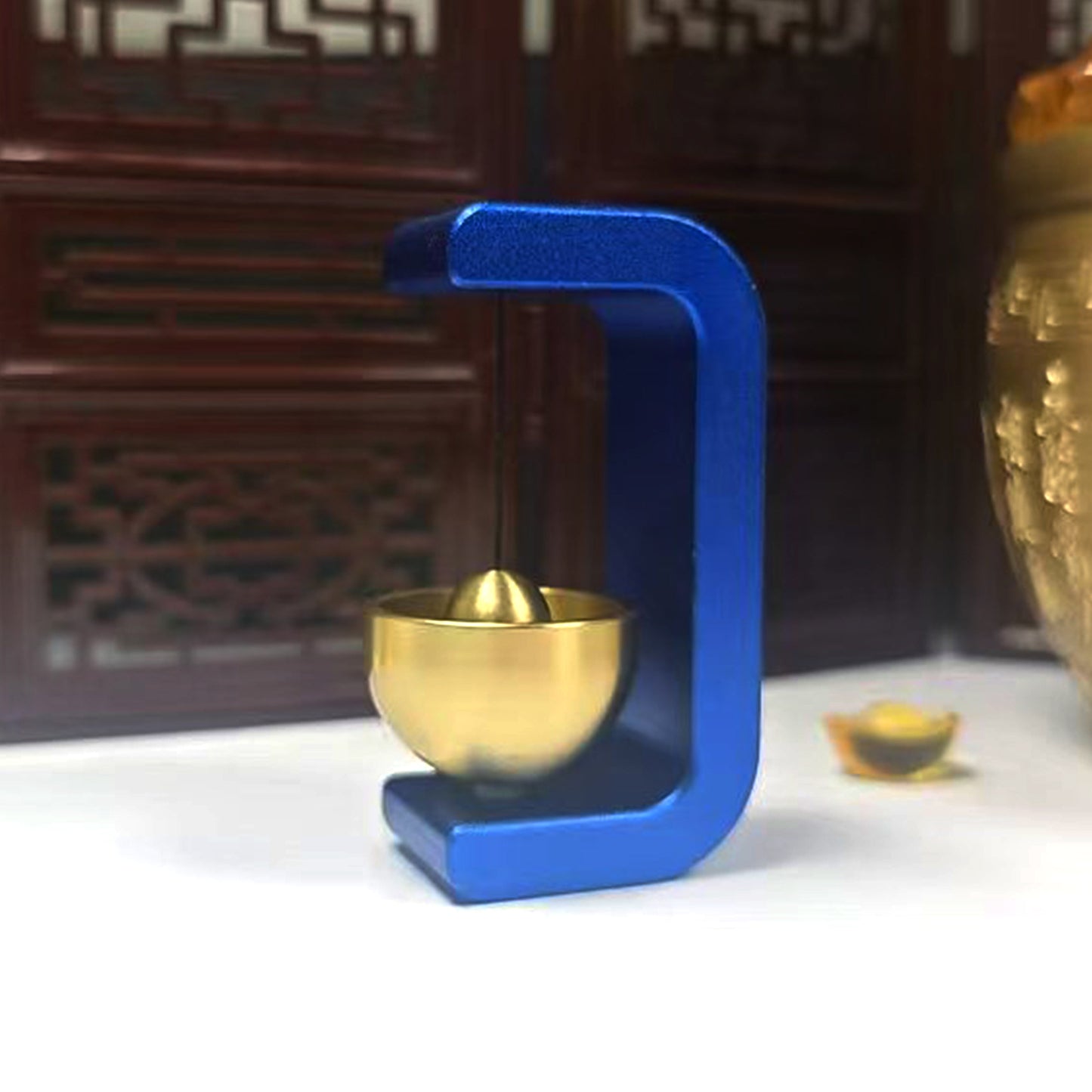 Suction doorbell wind chime