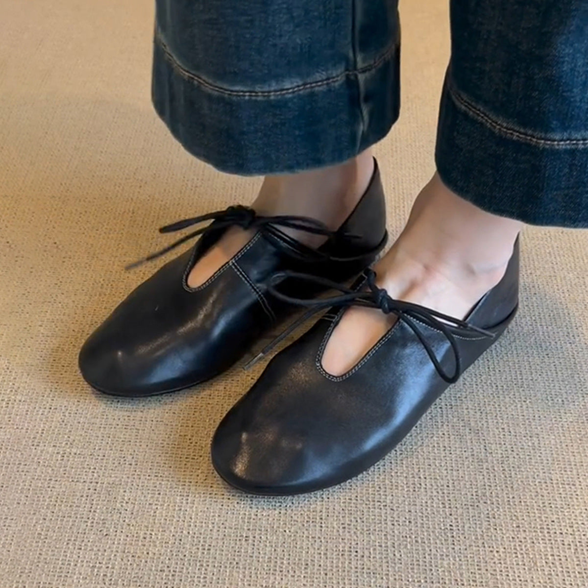 Soft leather lace-up  ballet flat