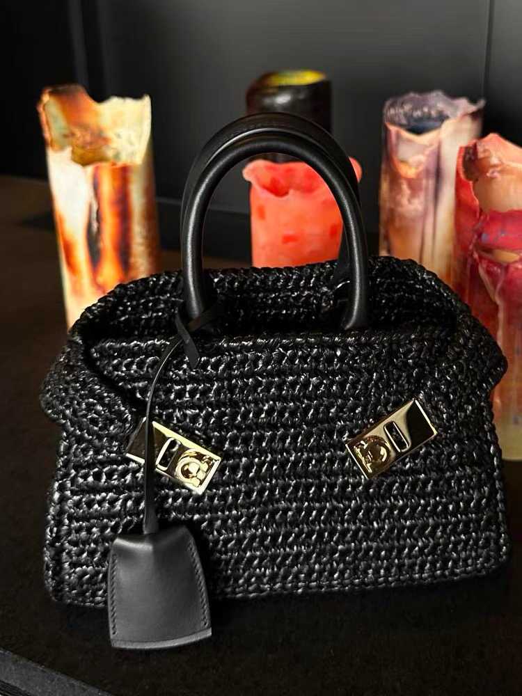 mini straw-woven bag
