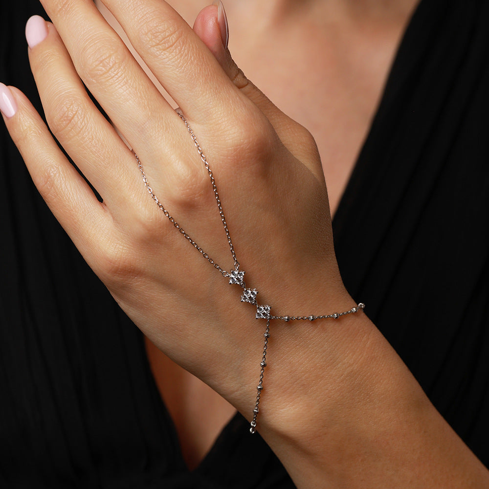 finger bracelet