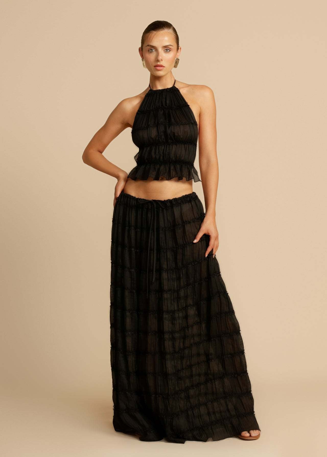 halter-neck crinkled style 2 piece set. top and skirt