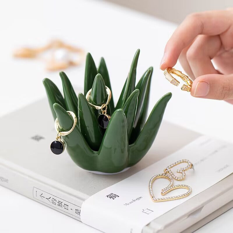 Ceramic cactus aloe vera ring storage