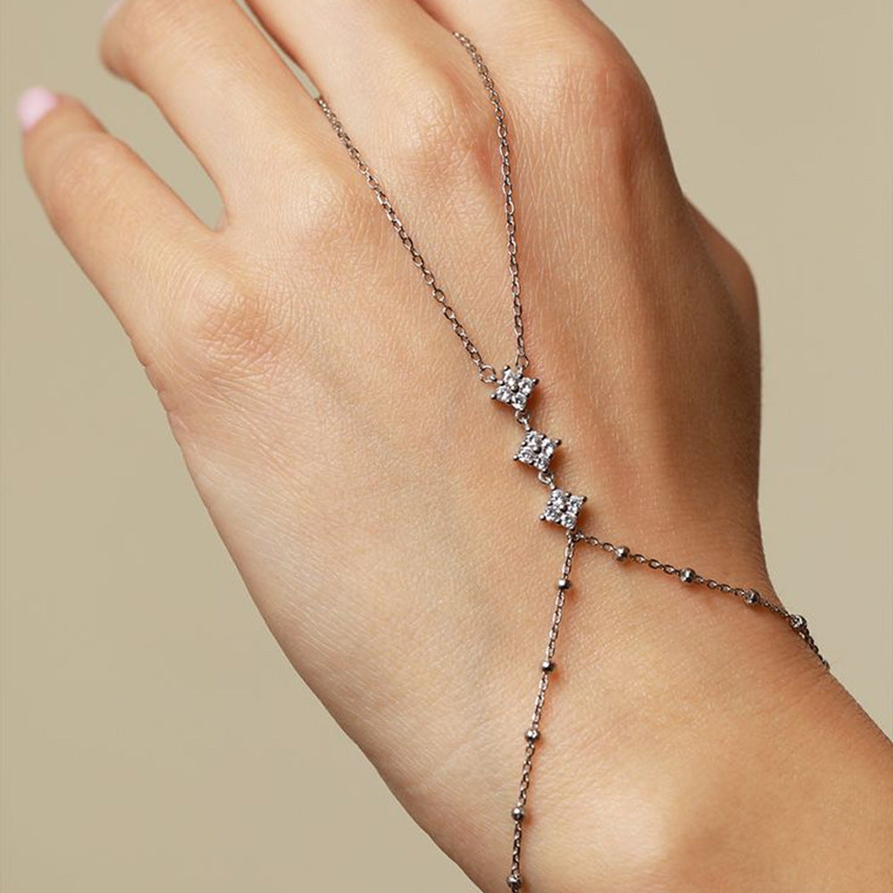 finger bracelet