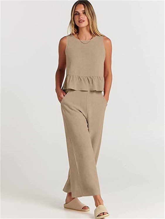 Women's sleeveless ruffle top, wide-leg capri pants set
