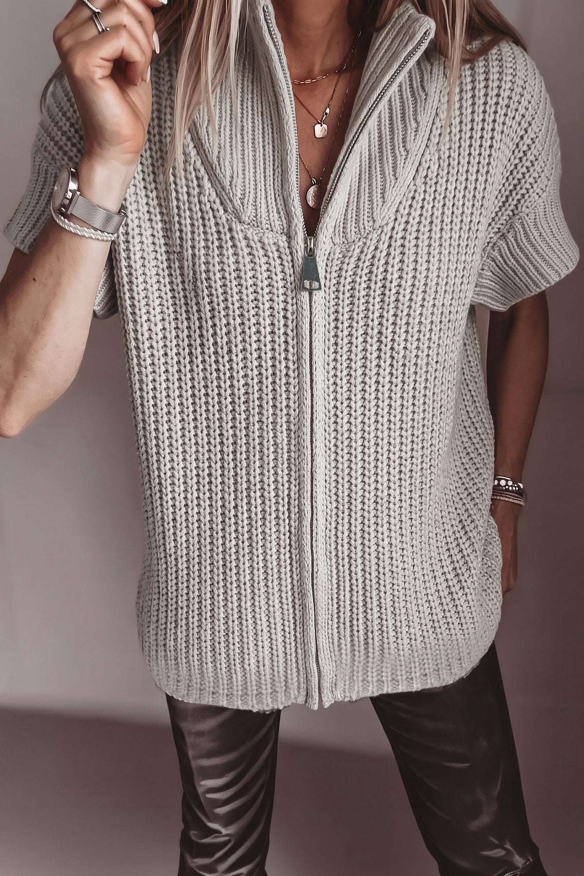 Cinnamon Solid Color Short Sleeve Zipper Knit High Neck Sweater