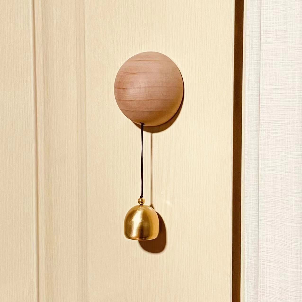 Suction doorbell wind chime