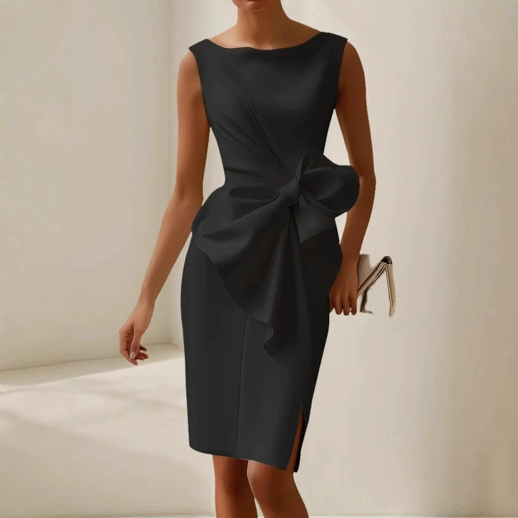 Women's dress with bow decoration