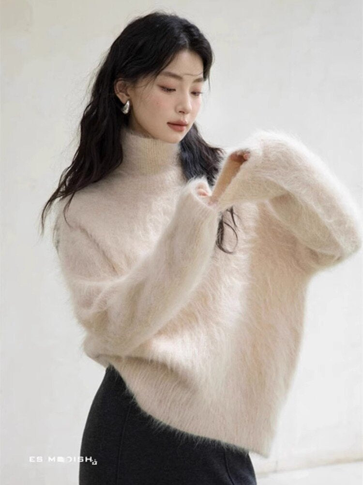 A gentle and soft high-neck sweater