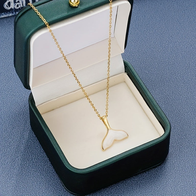 Fishtail charm and chain necklace