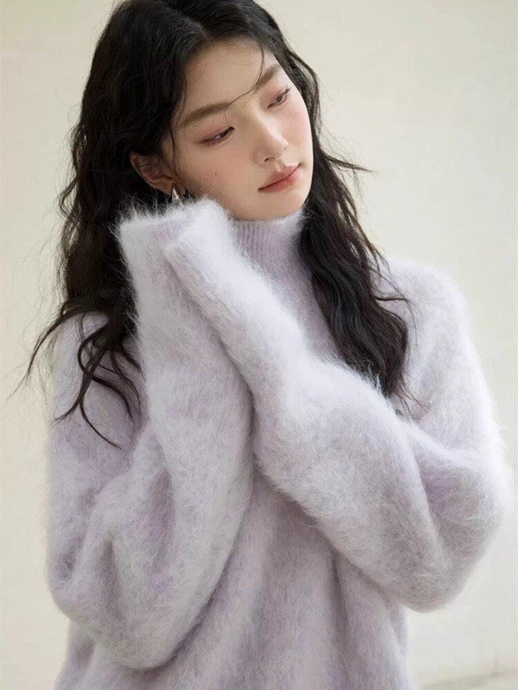 A gentle and soft high-neck sweater