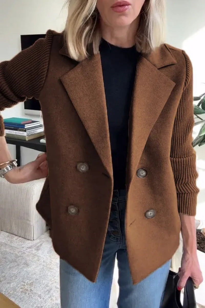 Elegant woolen tweed coat with ribbed knit sleeves