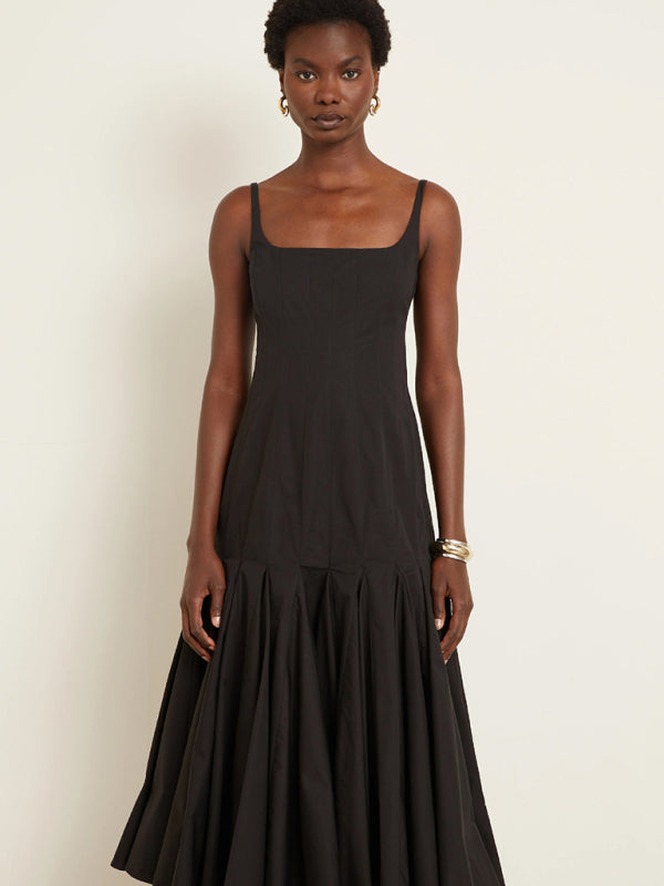 Simple pleated dress with wide swing