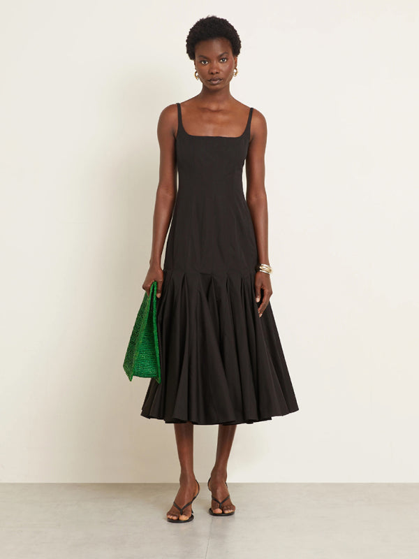 Simple pleated dress with wide swing